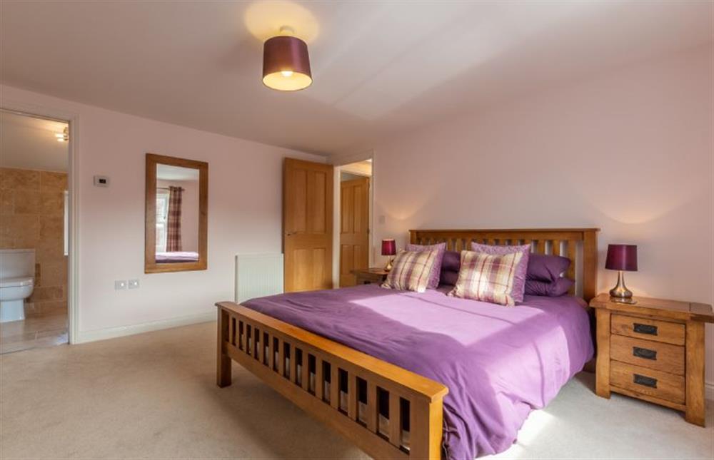 Master bedroom has en-suite shower room at Quay Cottage, Wells-next-the-Sea