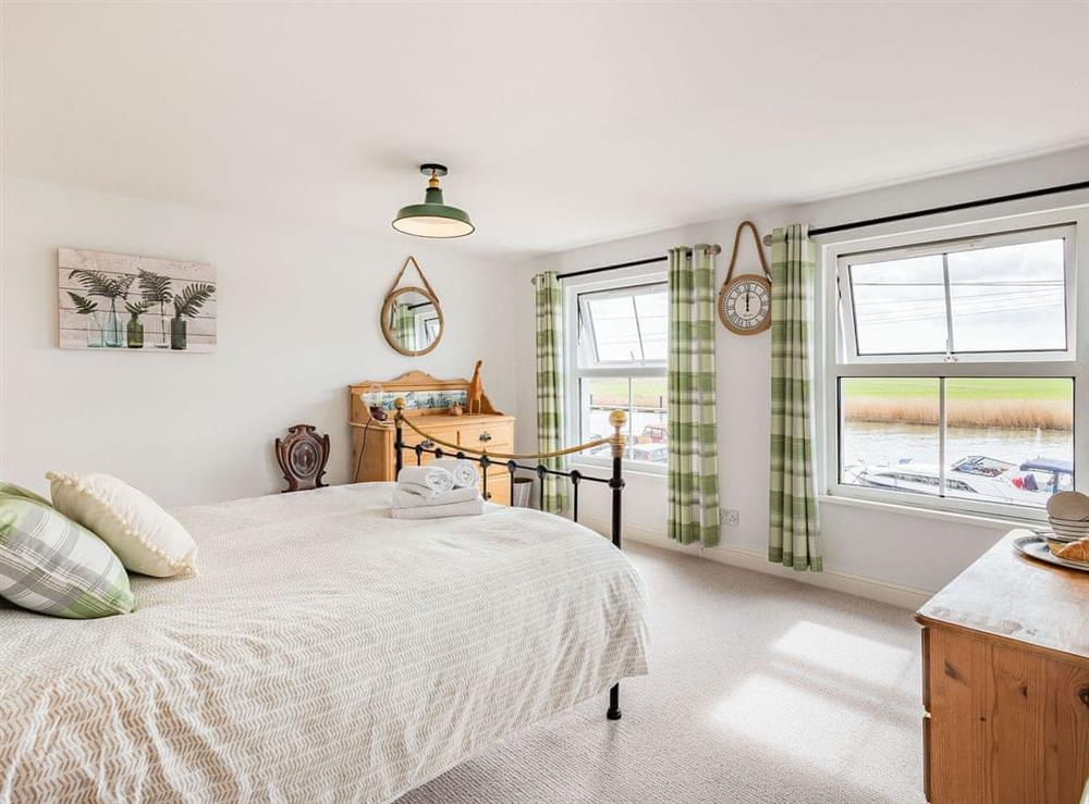 Double bedroom (photo 3) at Quay End in Reedham, Norfolk