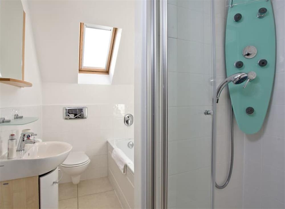 En-suite at Quay House in Porth Beach, Newquay