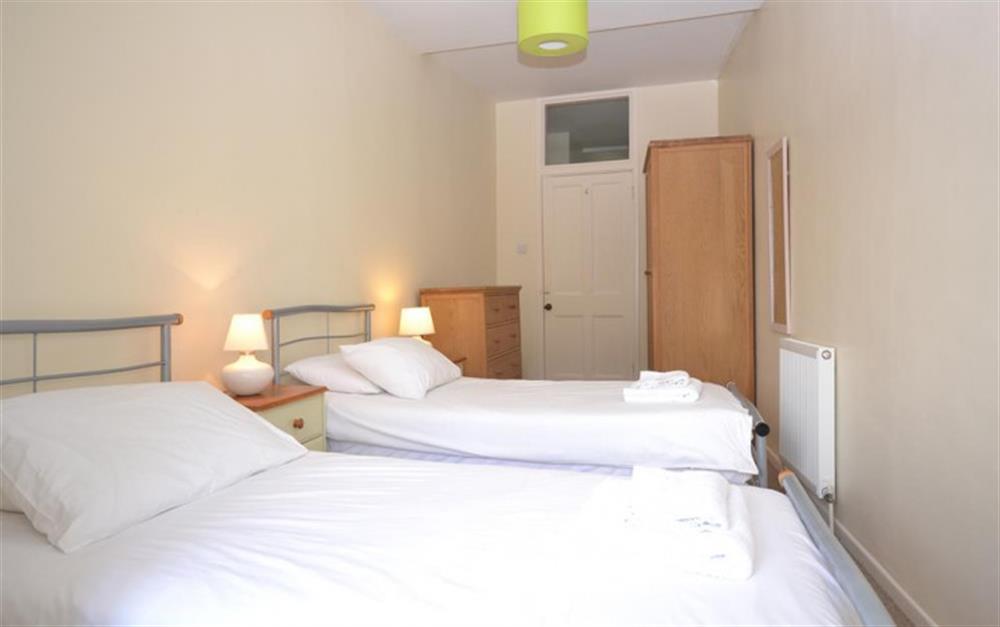 Another view of the twin room at Quayside Flat in Looe