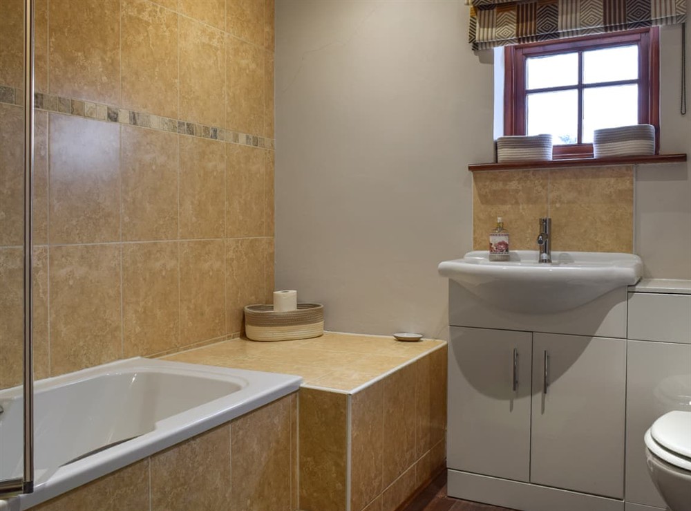 Bathroom (photo 2) at Queens Manor in Kingsthorpe, near Northampton, Northamptonshire