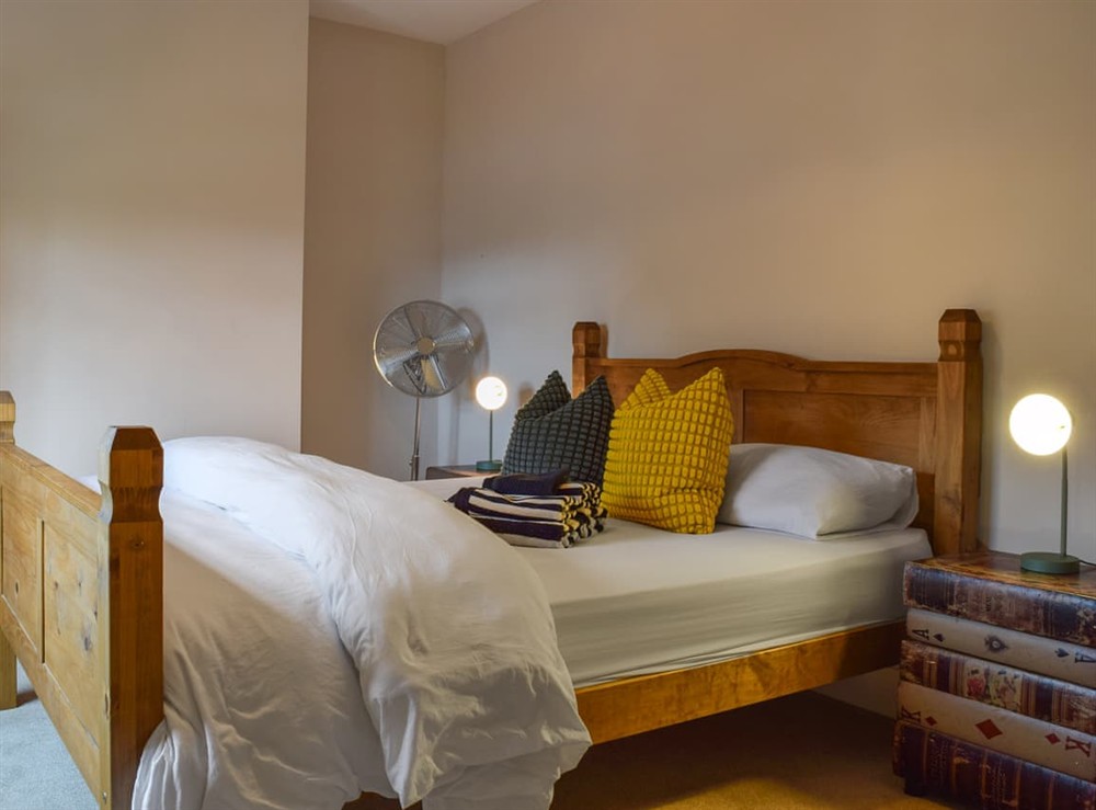 Double bedroom (photo 3) at Queens Manor in Kingsthorpe, near Northampton, Northamptonshire