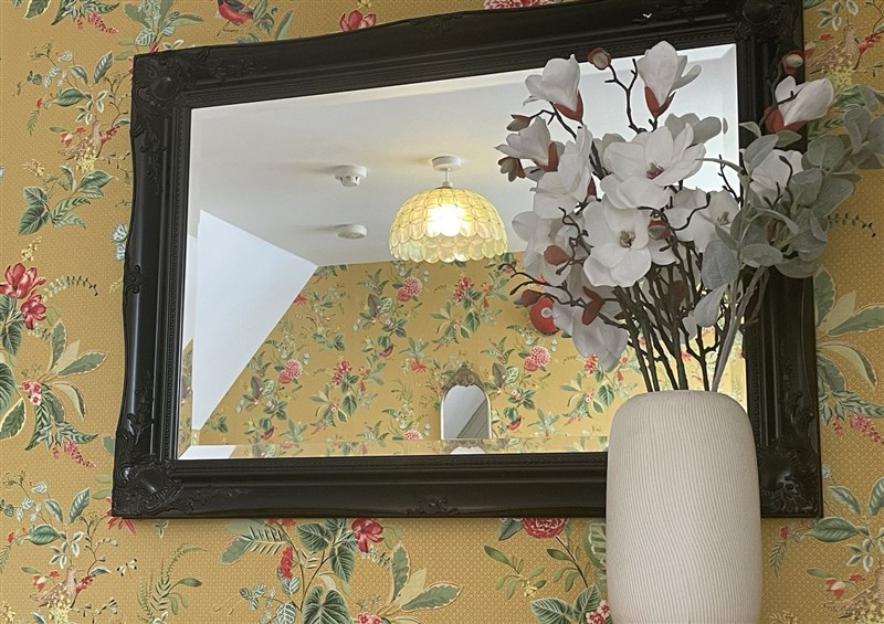 Enjoy the living room at Queensbury Loft, Par