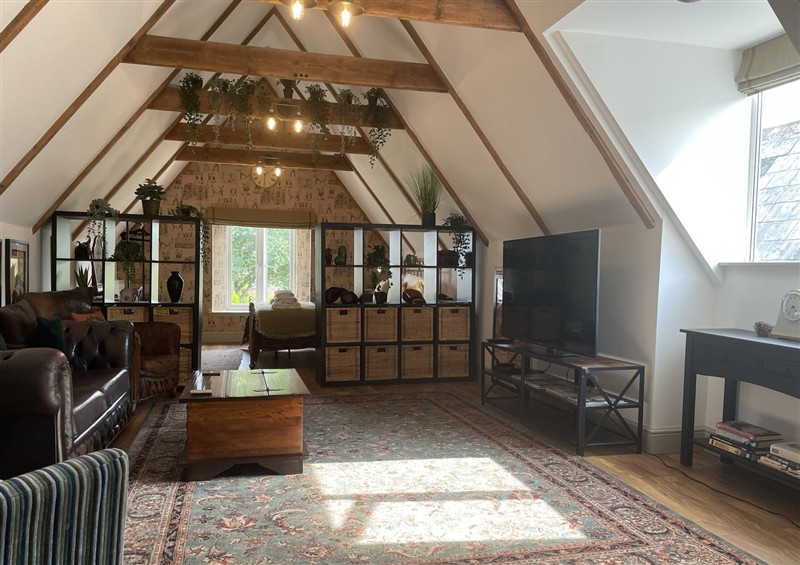 Inside at Queensbury Loft, Par