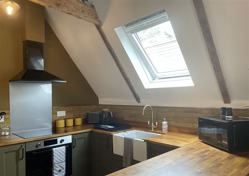 Kitchen at Queensbury Loft, Par
