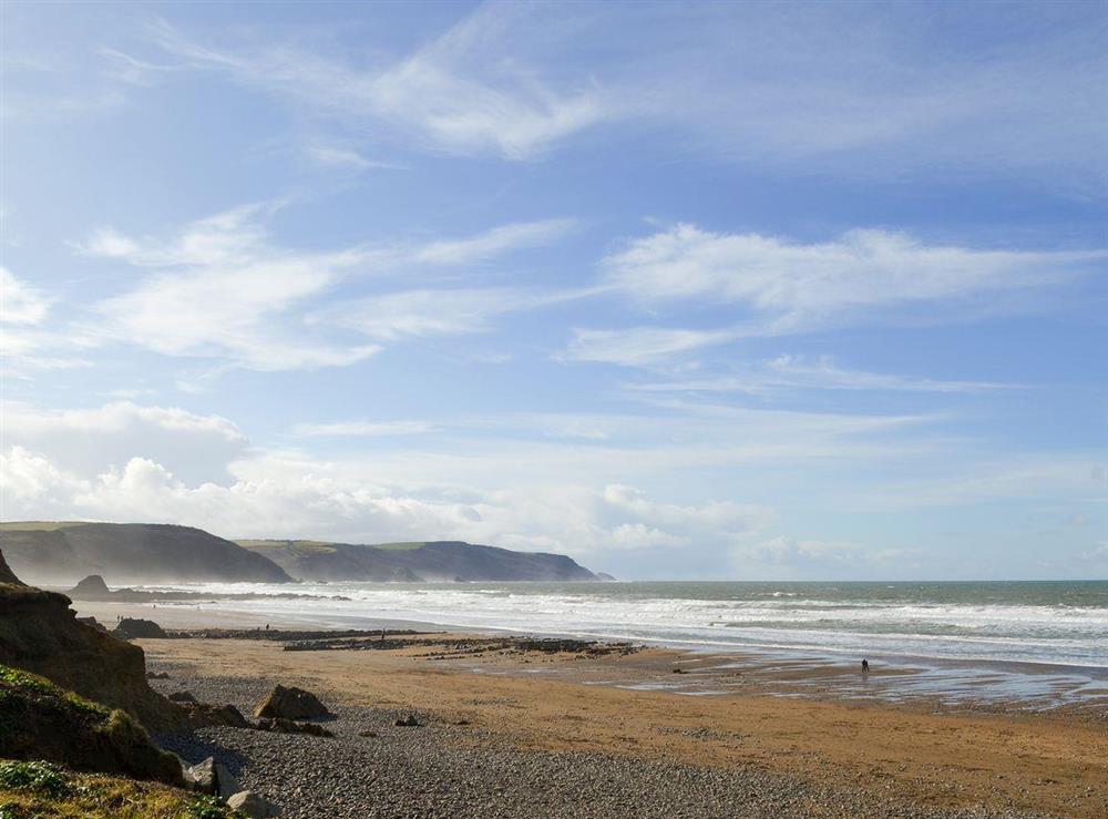 Spectacular Widemouth Bay at Barn Cottage, 