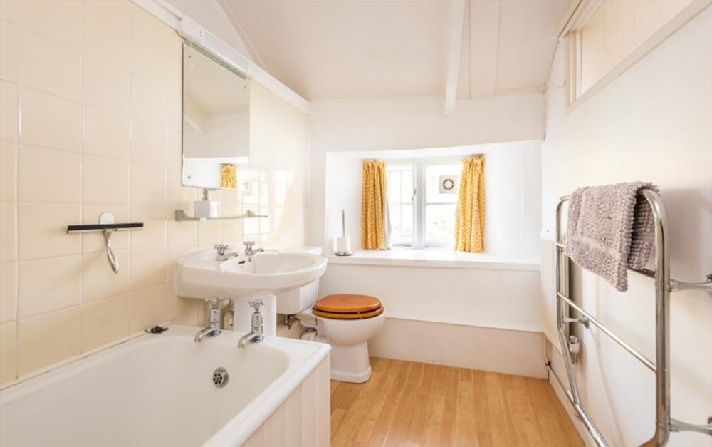 This is the bathroom at Quintole Cottage in Lostwithiel