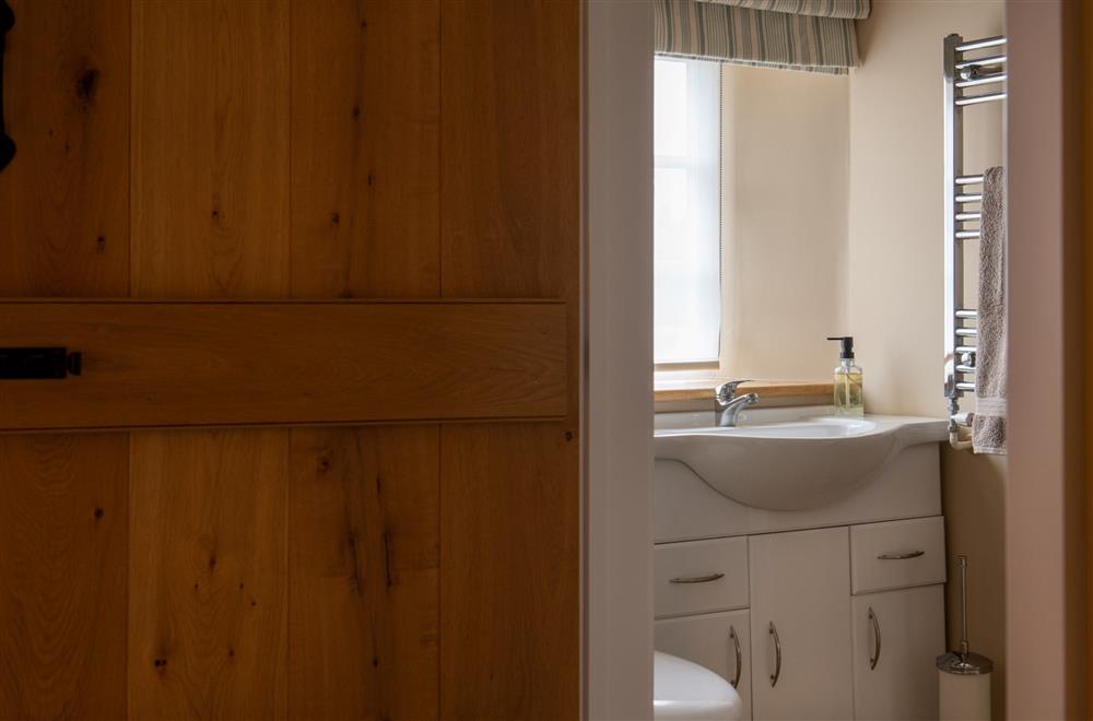 The Jack and Jill shower room is shared between Skylark and Berners at Radcot Bridge Cottage, Radcot