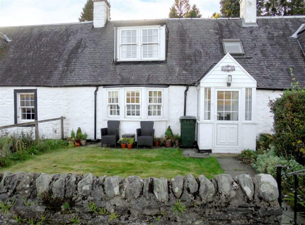 Delightful holiday home at Raglan Cottage in Ardentinny, near Dunoon, Argyll