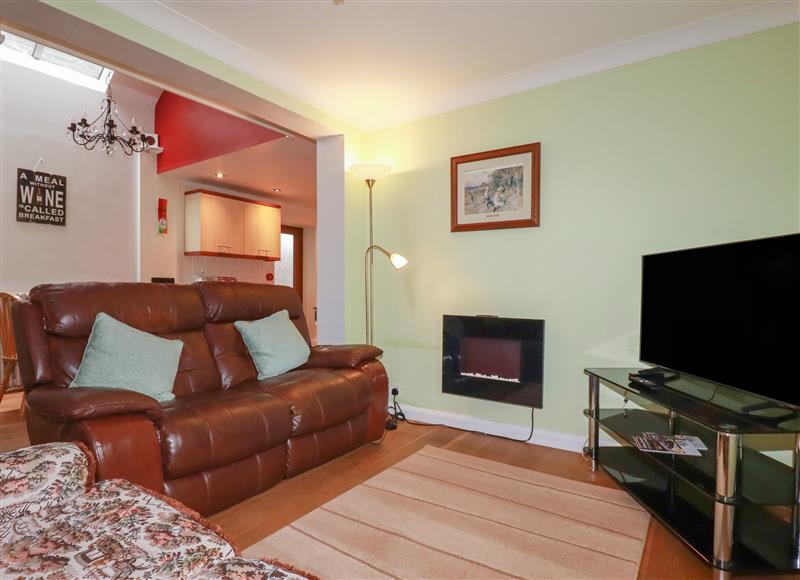 Relax in the living area at Rainbows End, Launceston