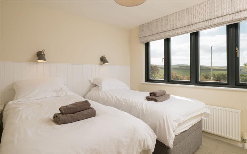 The twin bedroom  at Ramillies in Hope Cove