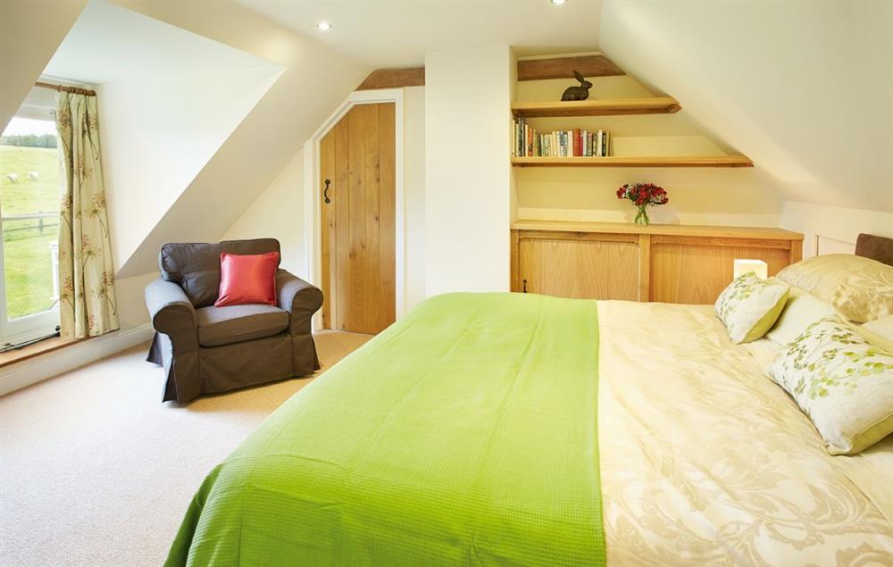 Double bedroom with 6’ zip and link bed which can convert into two single 3’ beds upon request (photo 2)