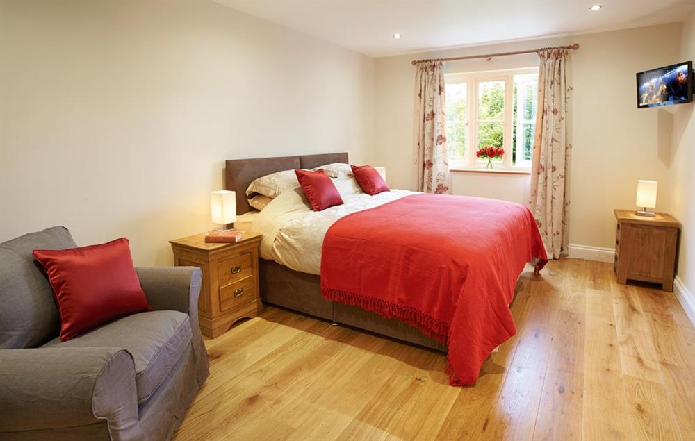 Double bedroom with 6’ zip and link bed which can convert into two single 3’ beds upon request