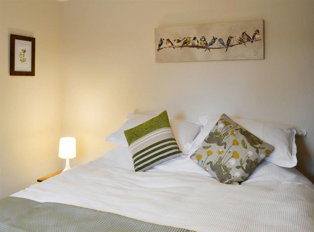 Comfortable en-suite double bedroom at Cow Slip, 