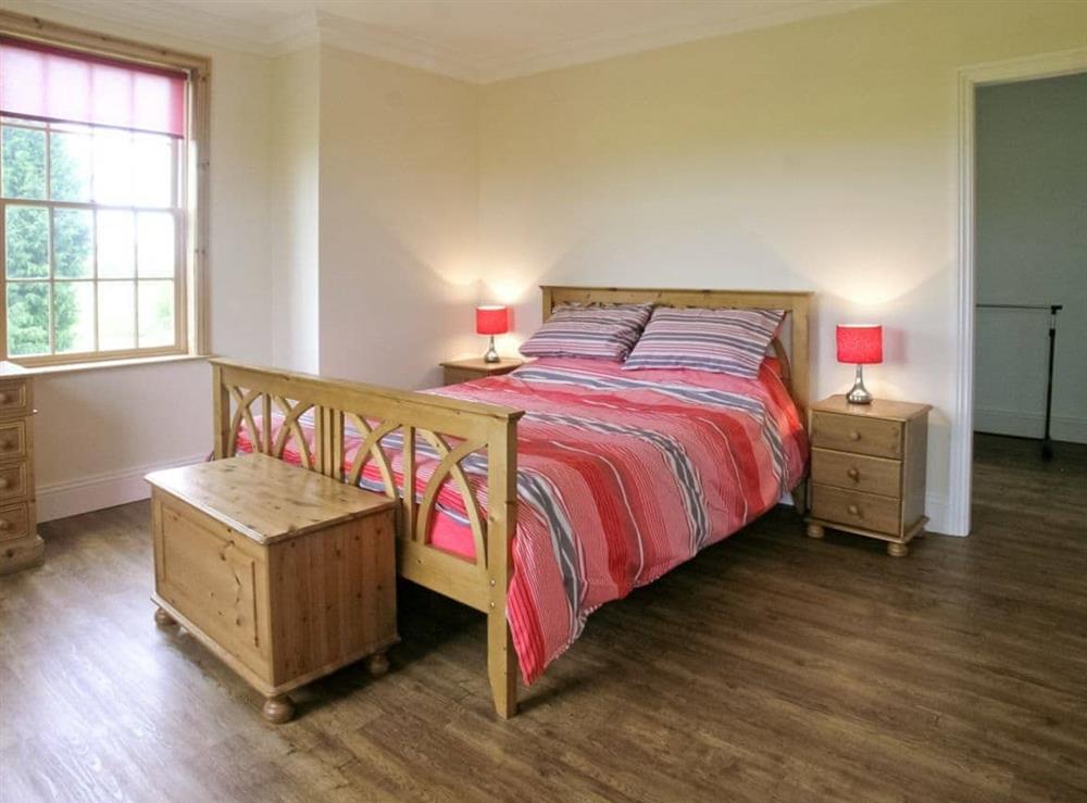 Double bedroom at Rascal Wood in Holme-on-Spalding Moor, near Market Weighton, East Riding of Yorkshire