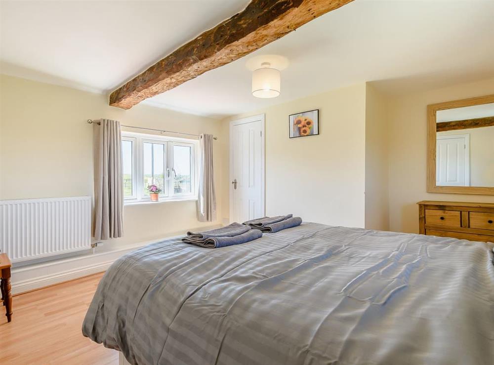 Double bedroom at Rathlin Cottage in Cambridge, near Lower Cam, Gloucestershire