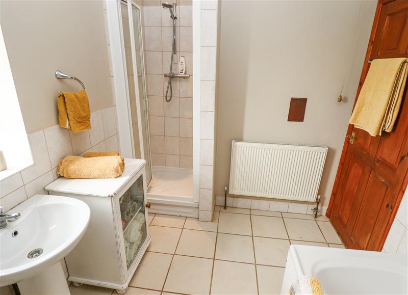 Bathroom (photo 2) at Rattys Retreat, Candlesby near Partney