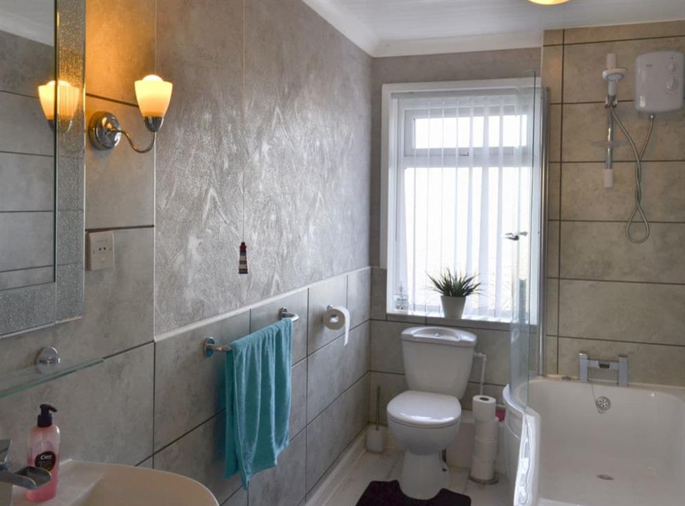 Bathroom at Raveena in Anderby Creek, near Skegness, Lincolnshire