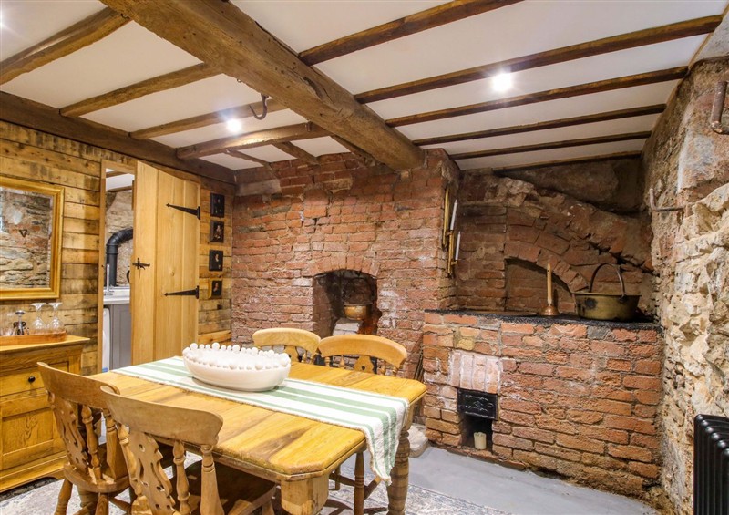 The dining area at Raven Lane Retreat, Ludlow