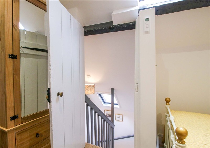 This is a bedroom (photo 3) at Raven Lane Retreat, Ludlow