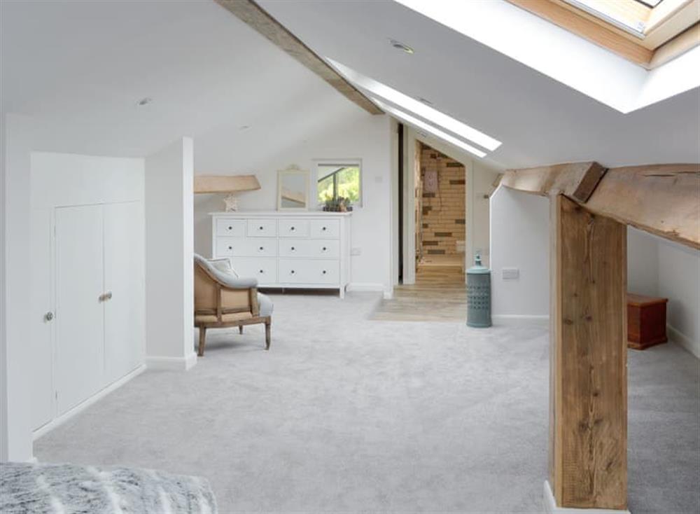 Spacious first floor en-suite double bedroom at Rayrigg in Bowness-on-Windermere, Cumbria