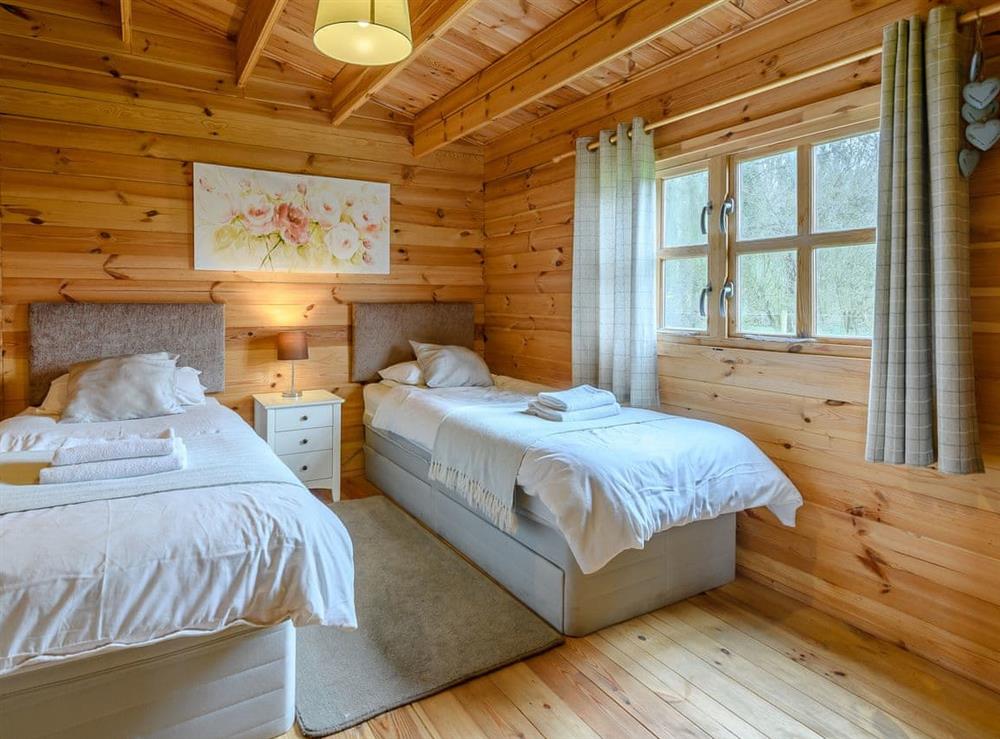 Twin bedroom at Halfmoon Wood, 