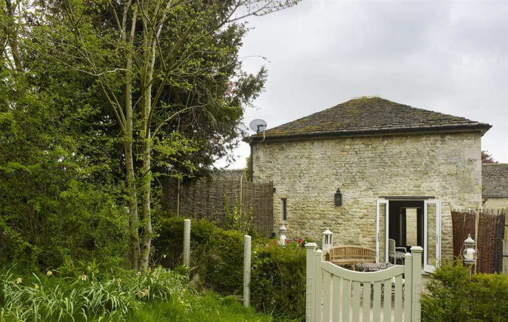 Rectory Cottage in Tinwell, just five minutes’ drive from Stamford at Rectory Cottage, Tinwell