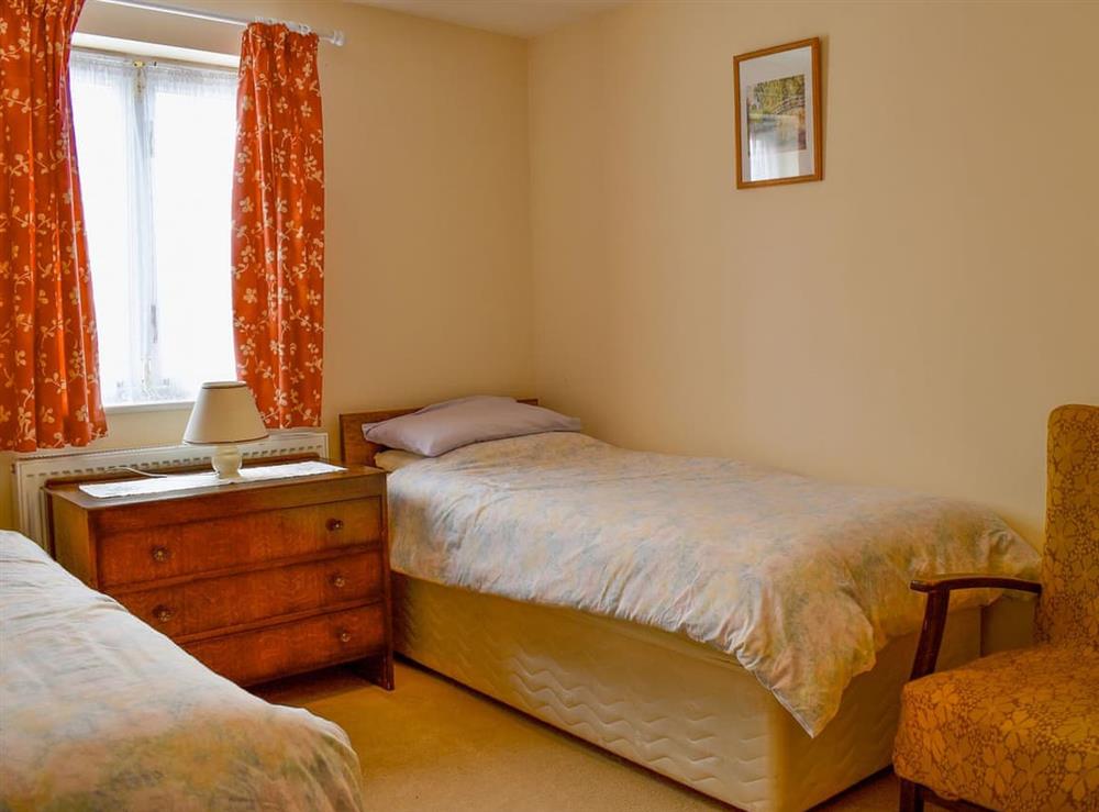 Twin bedroom at Red Lion Cottage in Chatteris, Cambridgeshire