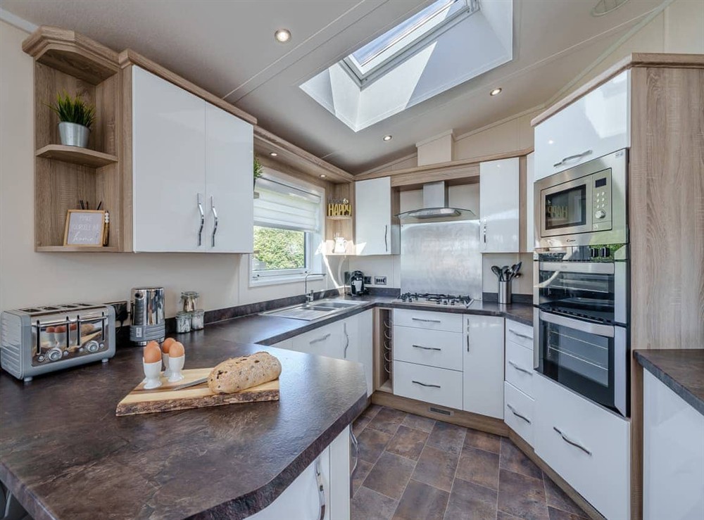Open plan living space (photo 5) at Red Robin in Cheddar, Somerset
