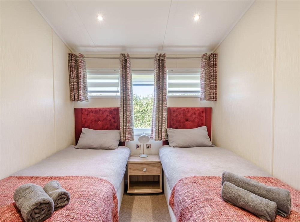 Twin bedroom (photo 2) at Red Robin in Cheddar, Somerset