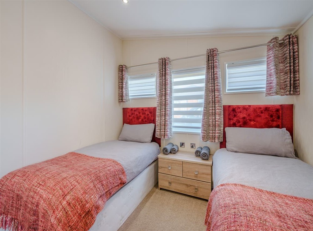 Twin bedroom (photo 3) at Red Robin in Cheddar, Somerset