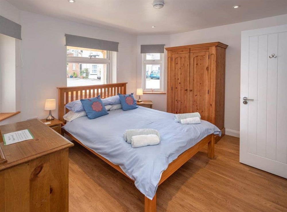 Relaxing en-suite double bedroom at Red Squirrel Lodge in Wootton, near Newport, Isle of Wight