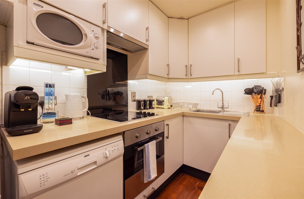 Redcliffe Apartment (photo 4) at Redcliffe Apartment in London, London