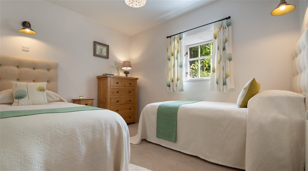 The twin bedroom at Redhurst in Nr Ashbourne, Derbyshire