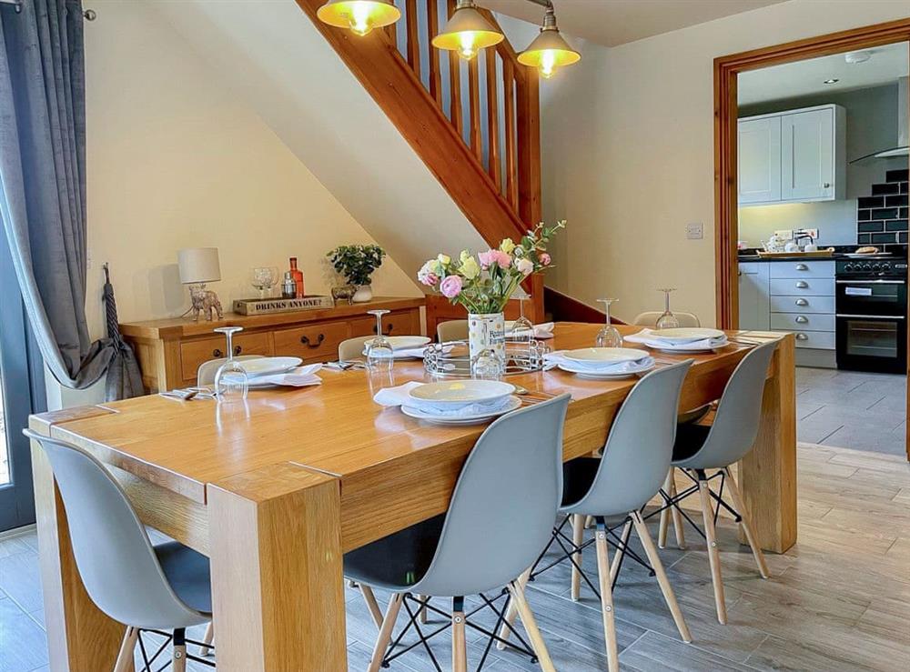 Light and airy dining space at Walnut Barn, 