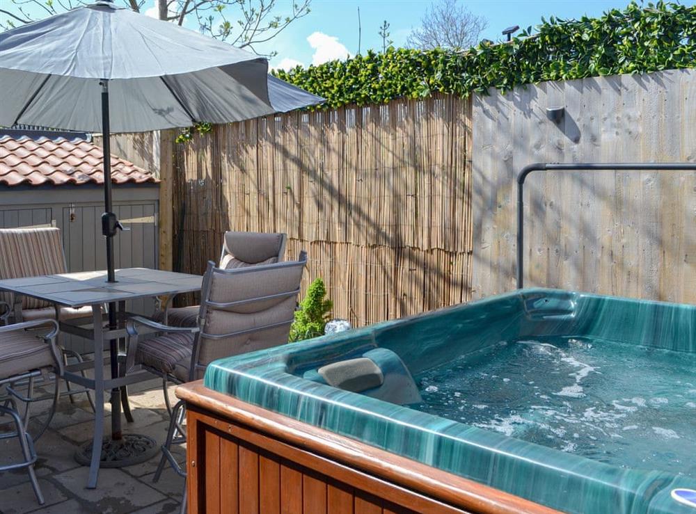Hot tub at Regent Cottage in Beverley, East Yorkshire, North Humberside
