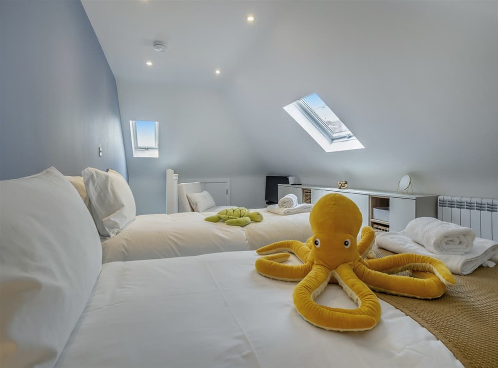 Twin bedroom (photo 2) at Restharrow in Whitstable, Kent