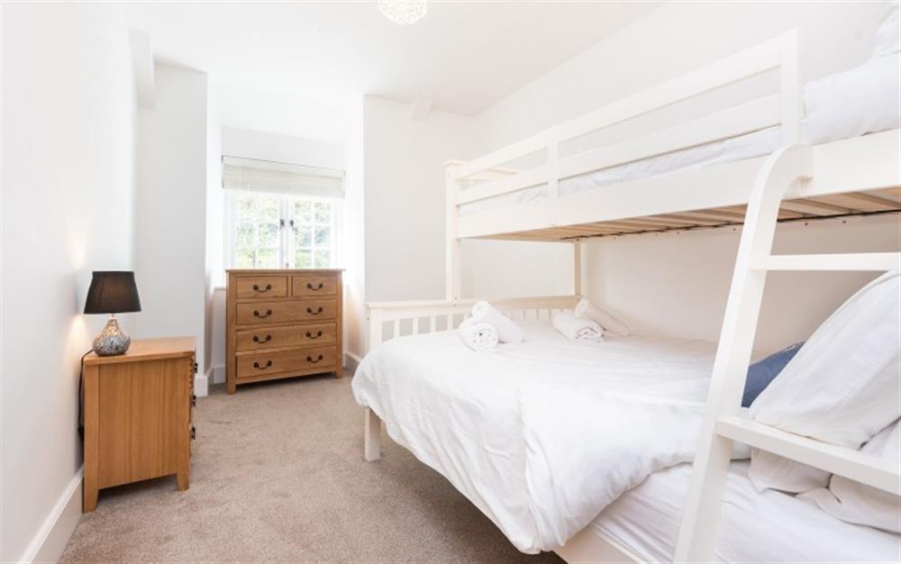 Double bunk and single bunk at Revelstoke Park House in Noss Mayo