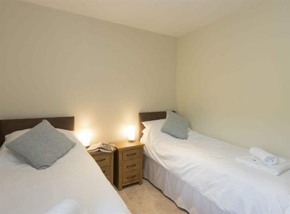 Zip-link beds set as twin bedroom at Property 2, 
