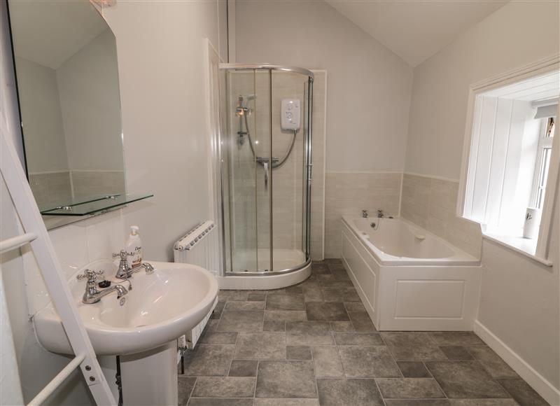 This is the bathroom at RGs Cottage, Downings