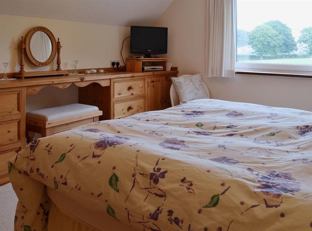 Cosy double bedroom at Rhandir-Mwyn in Caernarfon, Gwynedd