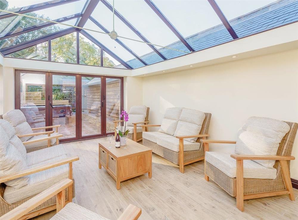 Large and bright conservatory