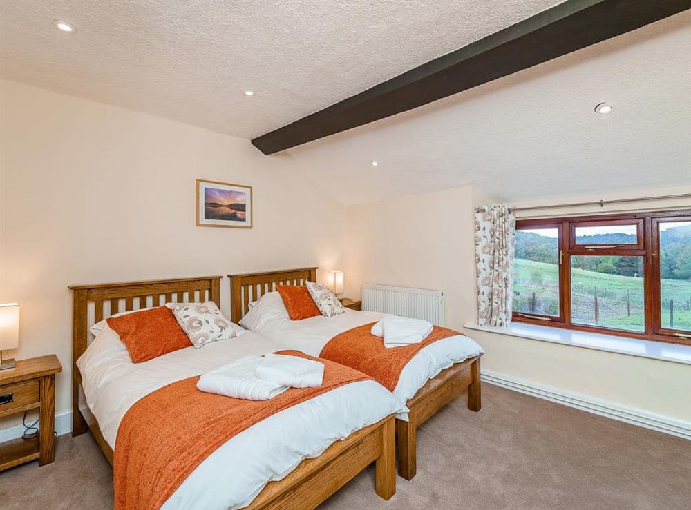 Twin bedroom at Rhiew Bank in Bwlch-y-ffridd, near Newtown, Powys