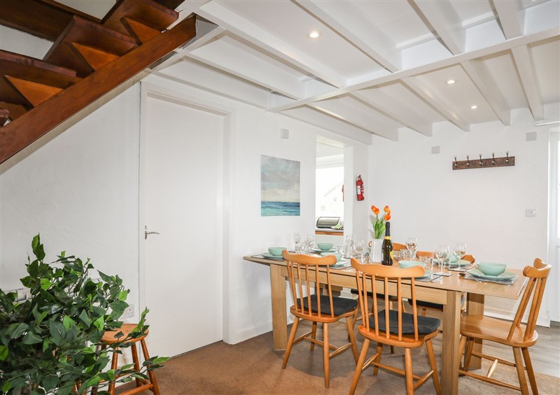 The dining room at Rhiw - 1 Tyn Don, Abersoch