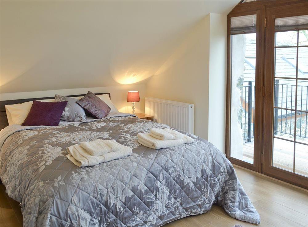 Comfortable double bedroom at Rhiwal Kitty in Bodedern near Holyhead, Gwynedd