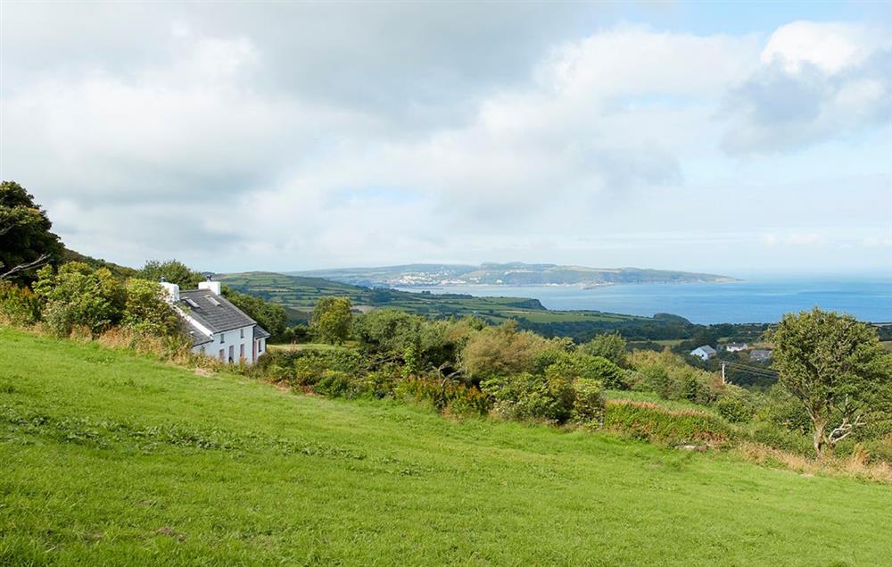 Peaceful setting with view to the sea at Rhiwelli, Dinas Cross