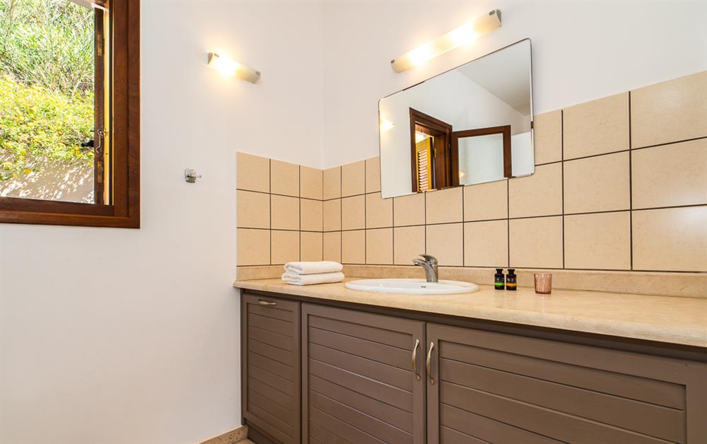 Photo of Rhodia Beach Villa (photo 9) at Rhodia Beach Villa, Ithaca, Greece