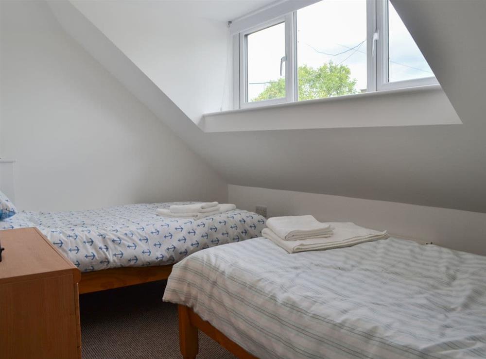 Cosy twin bedded room at Rhos Y Grug in Llangwnadl, near Pwllheli, Dyfed