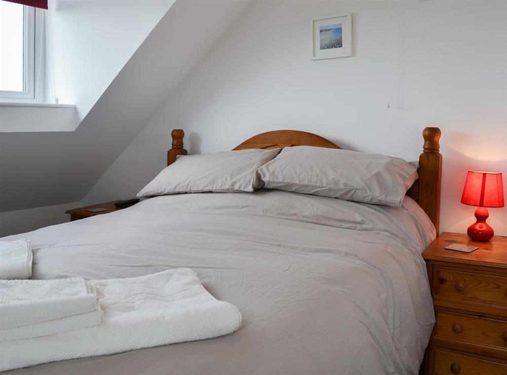 Welcoming double bedroom at Rhos Y Grug in Llangwnadl, near Pwllheli, Dyfed