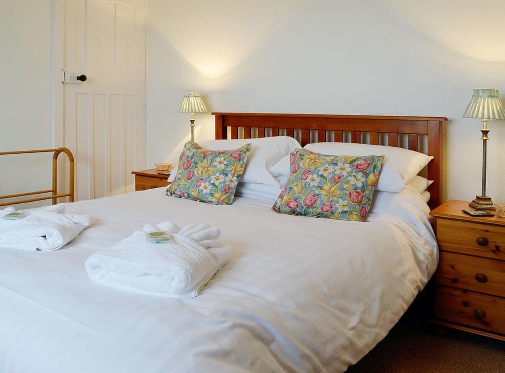 Double bedroom at Rhosmair in Llanaber, near Barmouth, Gwynedd